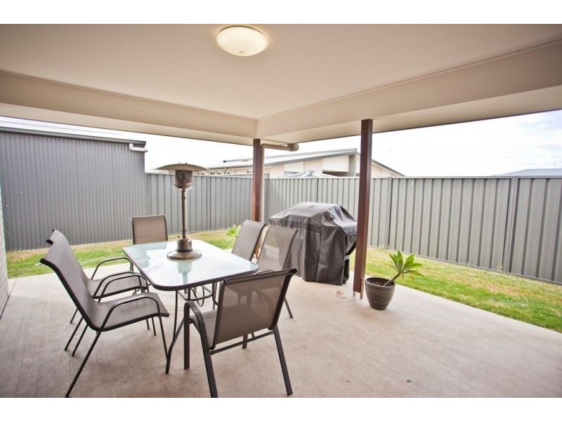 6b Dudley Street, Chinchilla QLD 4413