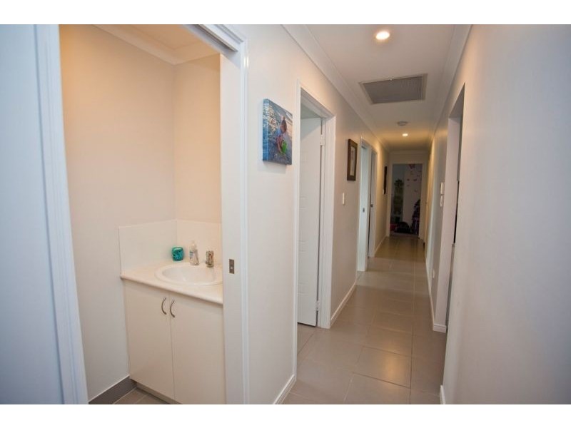 6b Dudley Street, Chinchilla QLD 4413