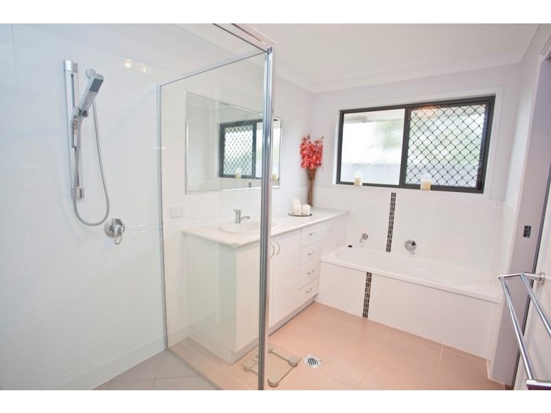 6b Dudley Street, Chinchilla QLD 4413