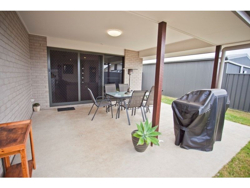 6b Dudley Street, Chinchilla QLD 4413