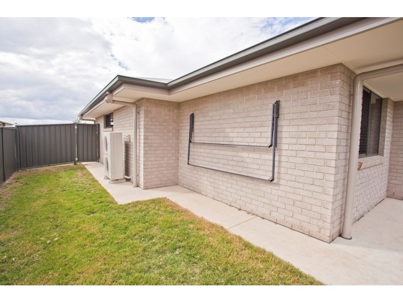 6b Dudley Street, Chinchilla QLD 4413