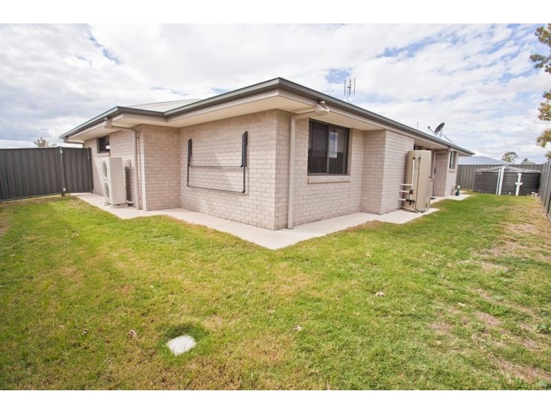 6b Dudley Street, Chinchilla QLD 4413