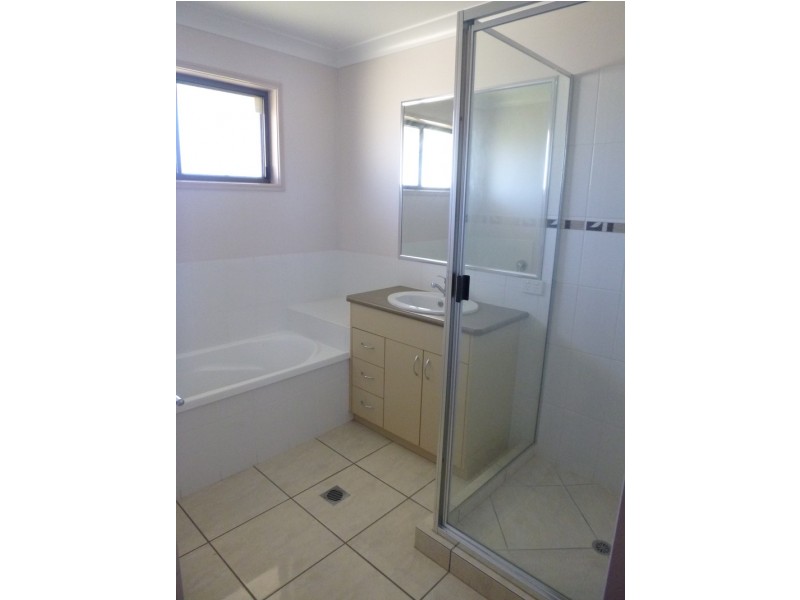 1/6 Luscombe Street, Chinchilla QLD 4413