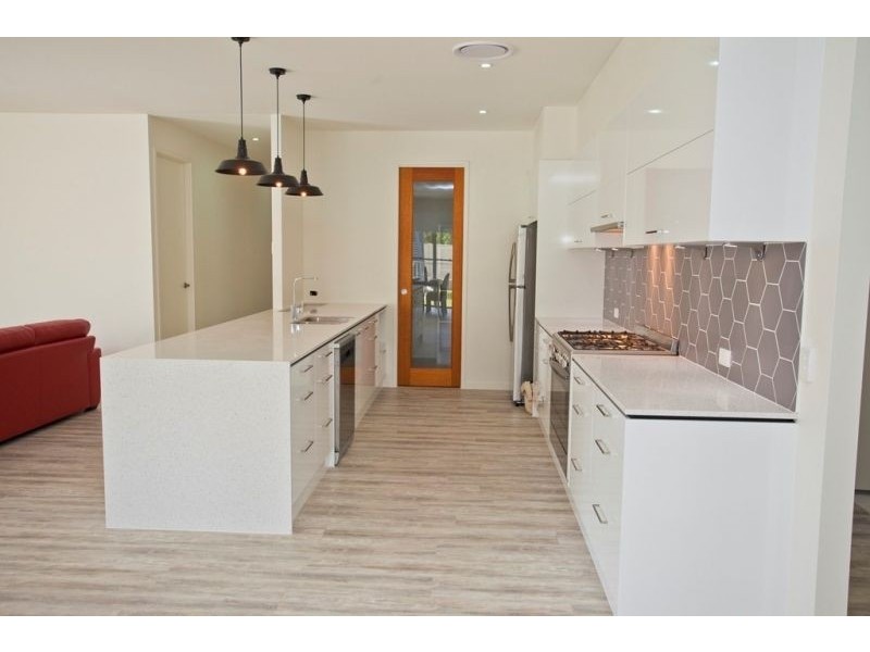 18 Parker Place, Chinchilla QLD 4413