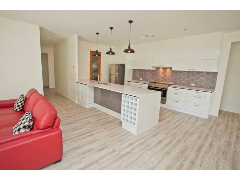 18 Parker Place, Chinchilla QLD 4413