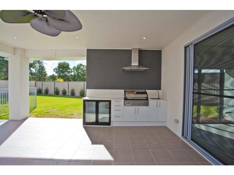 18 Parker Place, Chinchilla QLD 4413