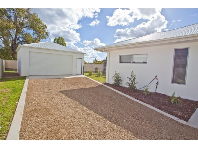 18 Parker Place, Chinchilla QLD 4413