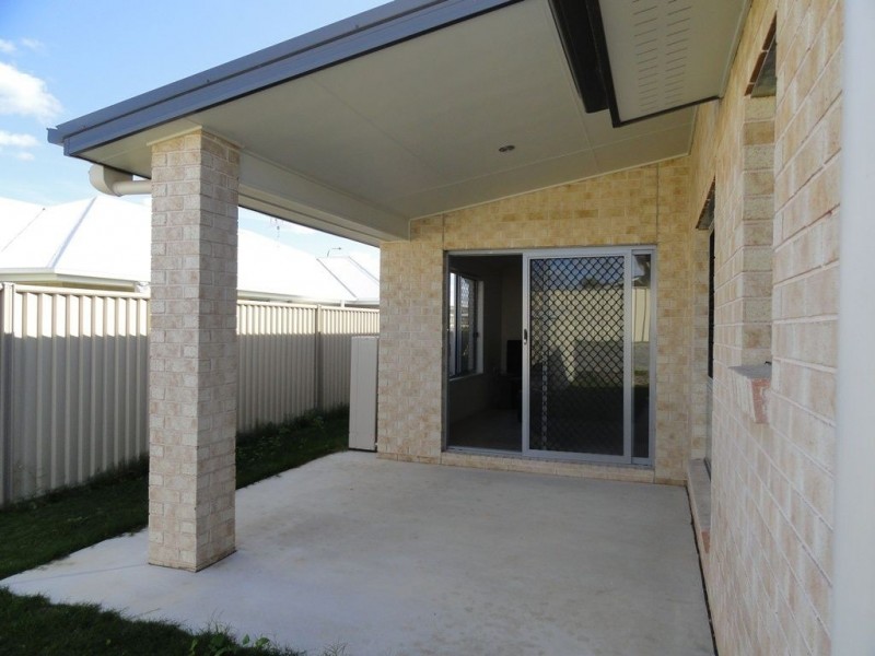 2/21 Ellem Drive, Chinchilla QLD 4413