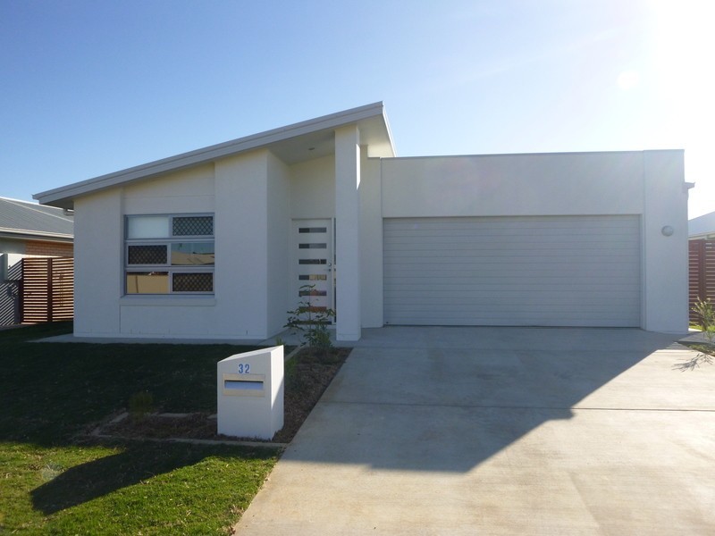 32 Bridgeman Pde, Chinchilla QLD 4413