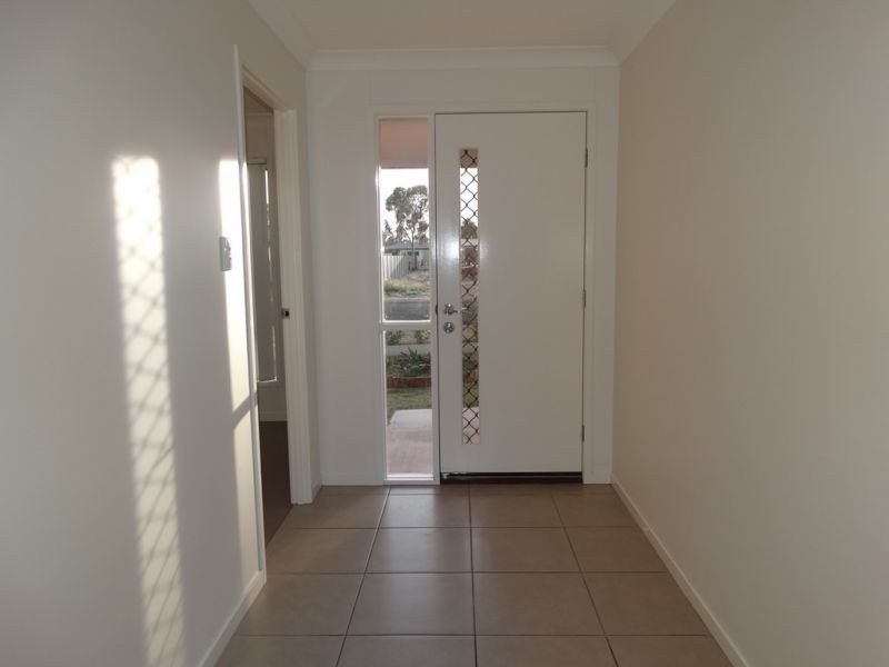 1 Henry Court, Tara QLD 4421