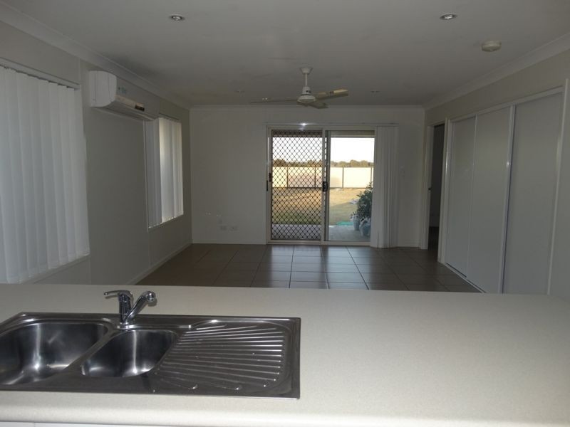 1 Henry Court, Tara QLD 4421