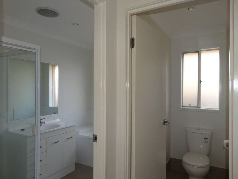 1 Henry Court, Tara QLD 4421