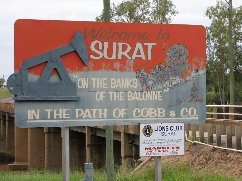 111 Robert Street, Surat QLD 4417