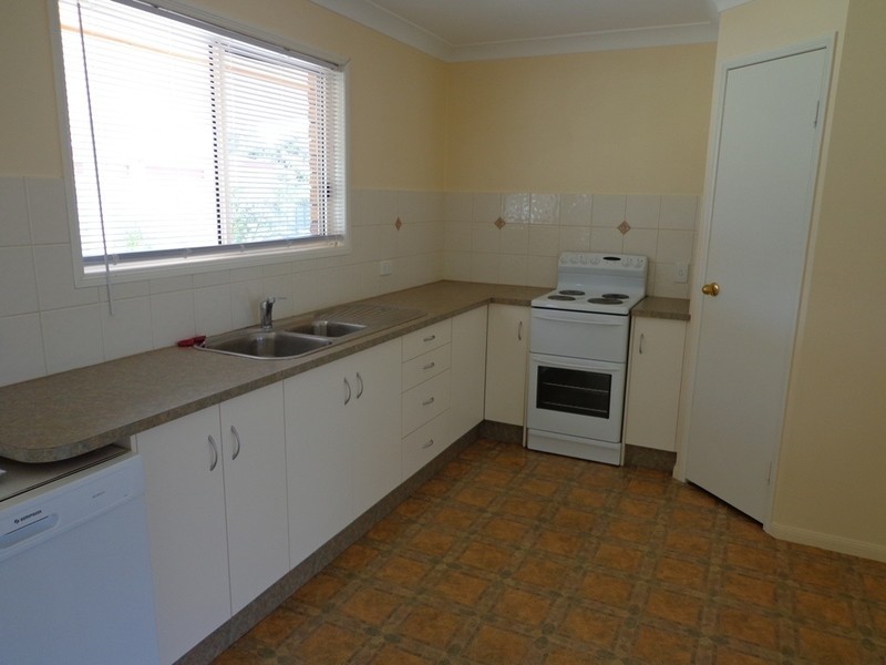 10 McIntyre St, Chinchilla QLD 4413