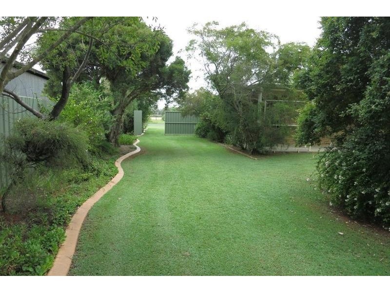 18 Lloyd Street, Chinchilla QLD 4413