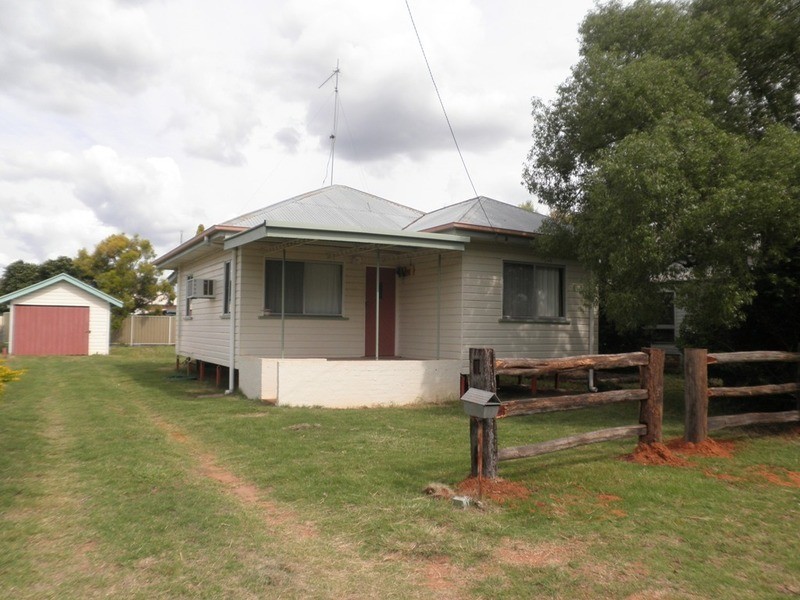 13 Claydon St, Chinchilla QLD 4413