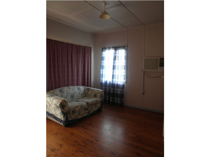 13 Claydon St, Chinchilla QLD 4413