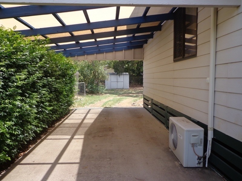 4 Bell Street, Chinchilla QLD 4413