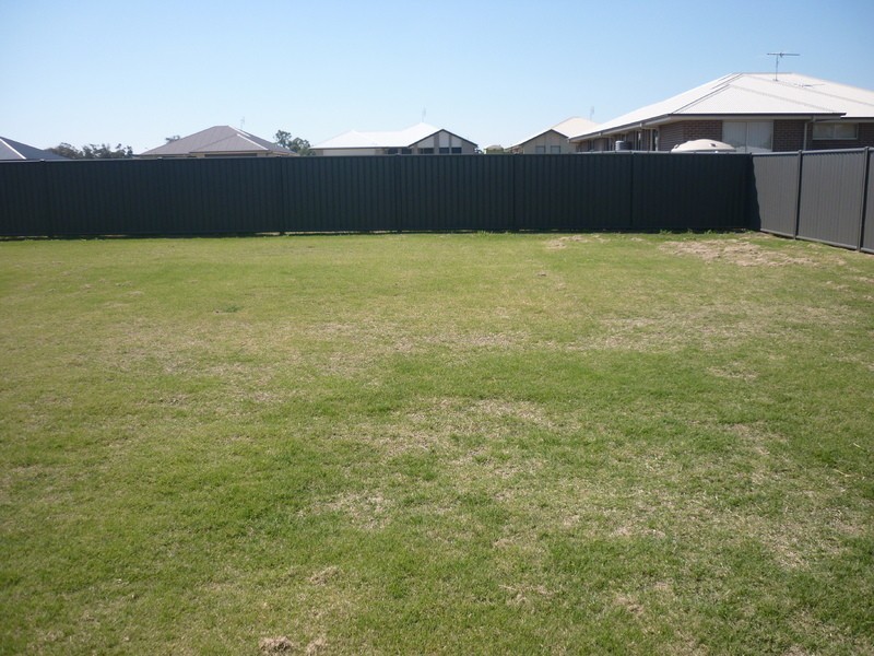 13 Cameron Street, Chinchilla QLD 4413