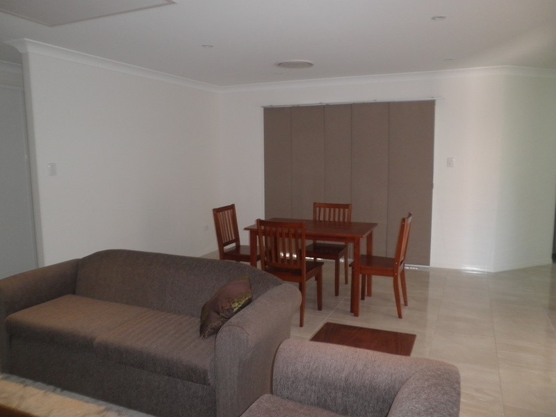 2/12 Heeney St, Chinchilla QLD 4413