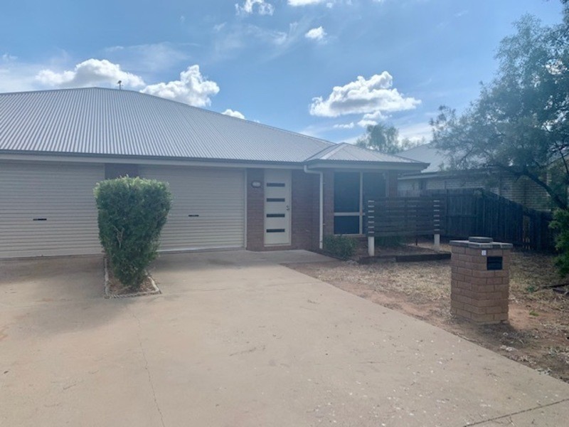 2/103 Zeller Street, Chinchilla QLD 4413