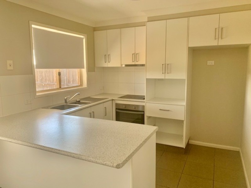 2/103 Zeller Street, Chinchilla QLD 4413