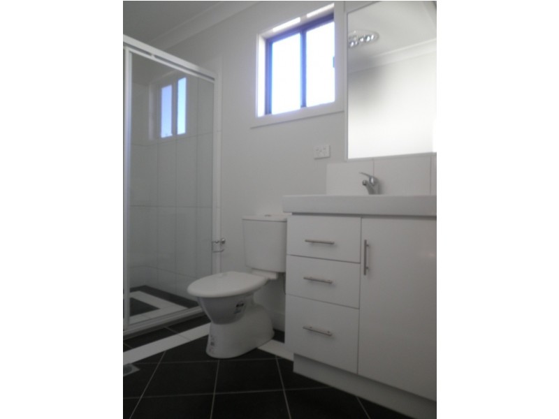 Unit 2/6 Holland St, Chinchilla QLD 4413