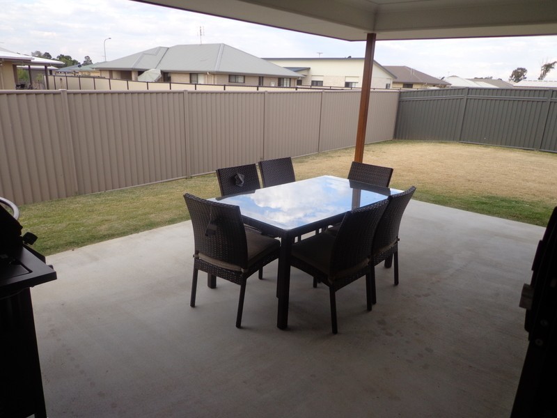 E/7-9 Gower Street, Chinchilla QLD 4413