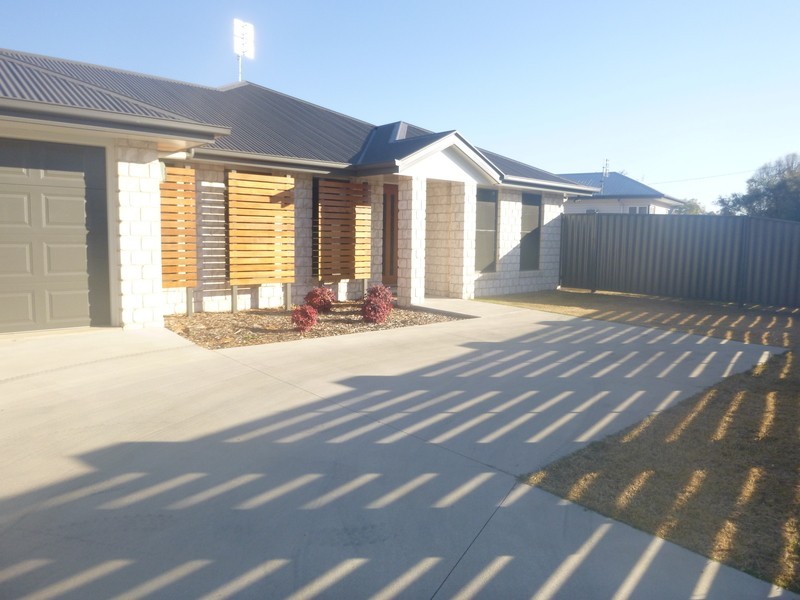 1/65  Wambo St, Chinchilla QLD 4413