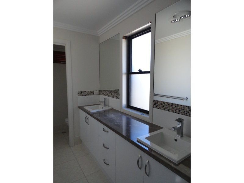 5 Moore Court, Chinchilla QLD 4413