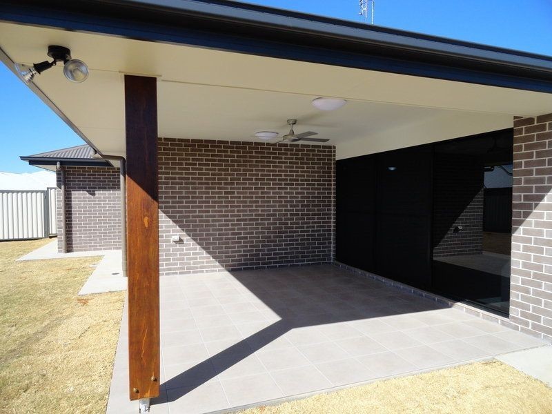 5 Moore Court, Chinchilla QLD 4413