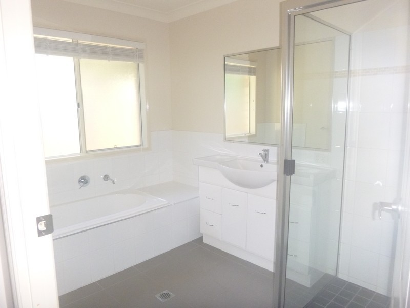 1/76 Zeller St, Chinchilla QLD 4413