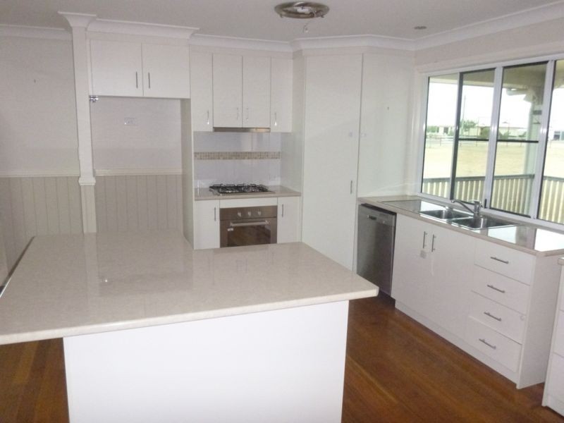 27 Hando Street, Chinchilla QLD 4413