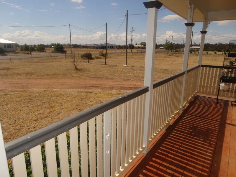 27 Hando Street, Chinchilla QLD 4413