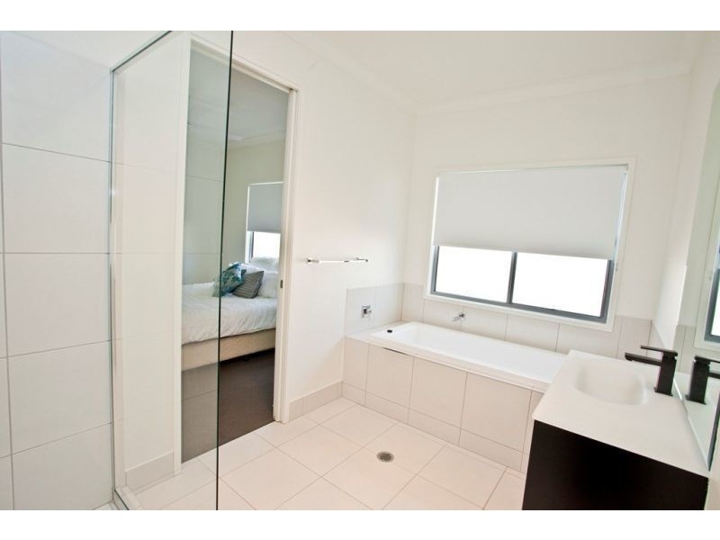 18 Parker Place, Chinchilla QLD 4413