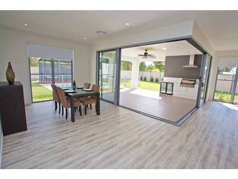 18 Parker Place, Chinchilla QLD 4413