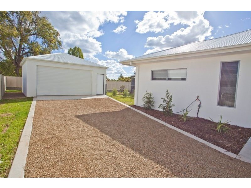 18 Parker Place, Chinchilla QLD 4413