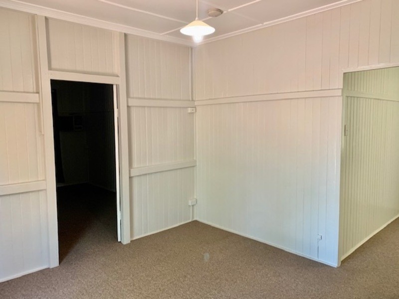 2/13 Wood Street, Chinchilla QLD 4413