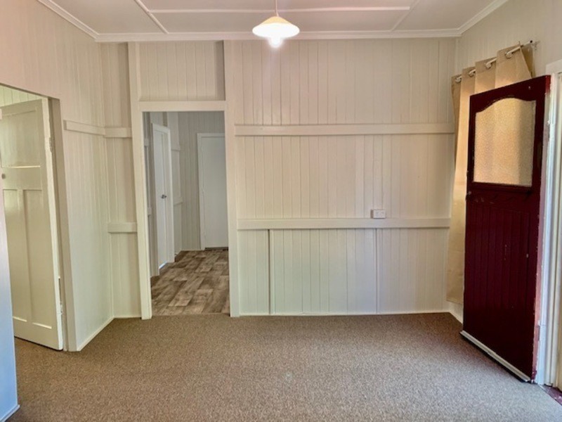 2/13 Wood Street, Chinchilla QLD 4413