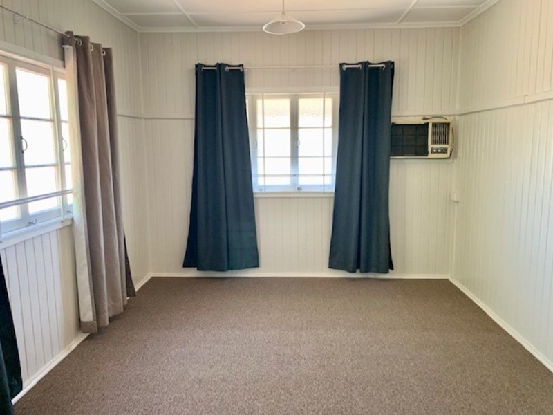 2/13 Wood Street, Chinchilla QLD 4413