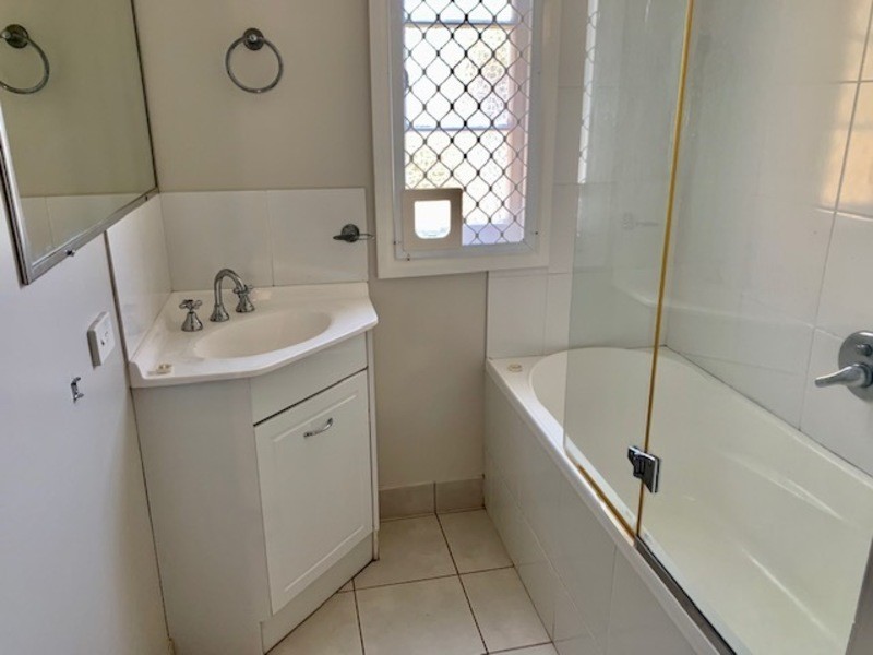 2/13 Wood Street, Chinchilla QLD 4413