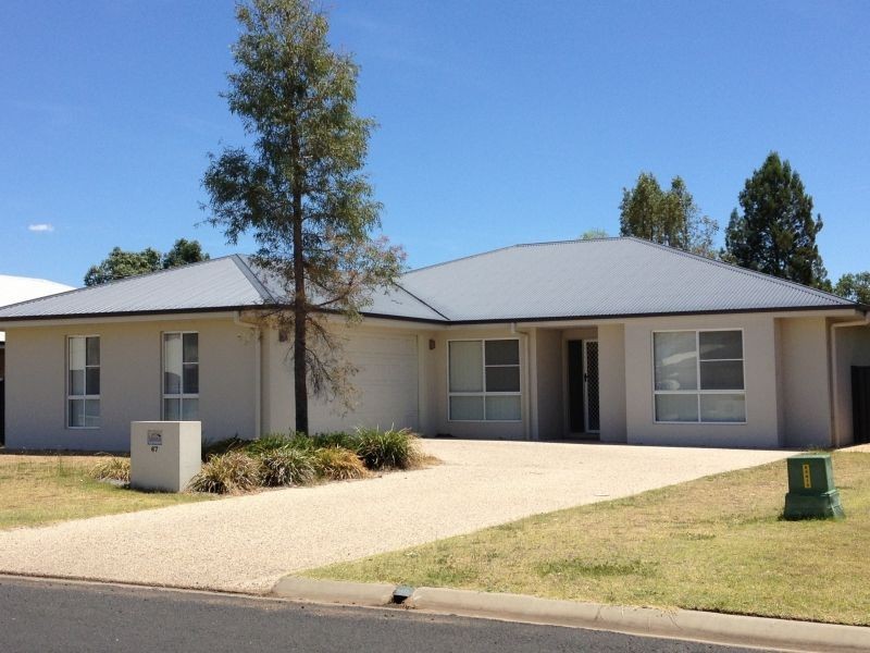 67 Sommerfeld Crescent, Chinchilla QLD 4413