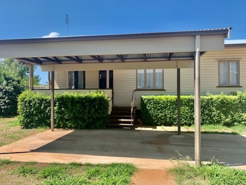 1/22 Barber Street, Chinchilla QLD 4413