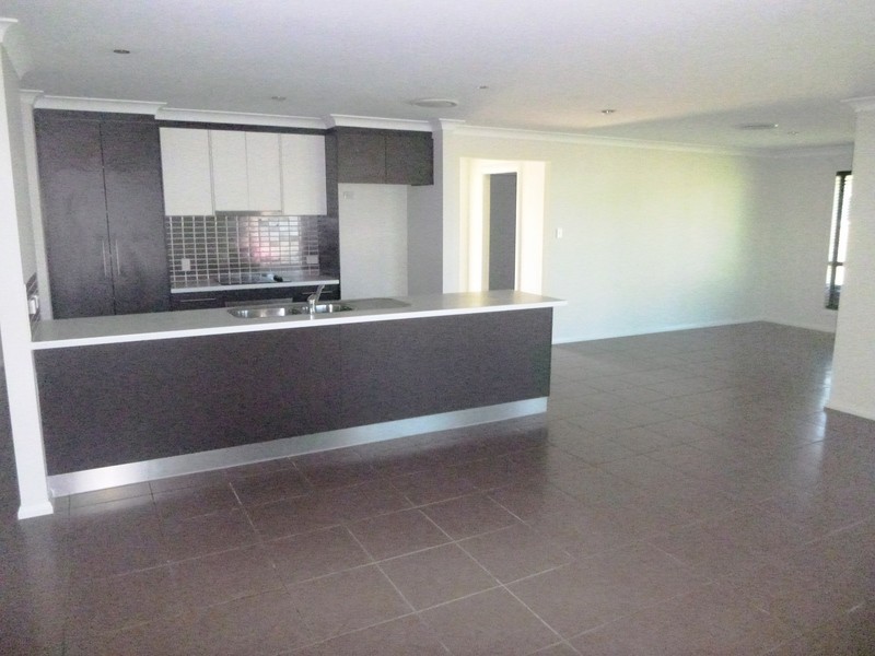 50 Sommerfeld Cres, Chinchilla QLD 4413