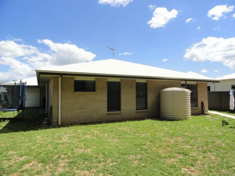 51 Sommerfeld Crescent, Chinchilla QLD 4413