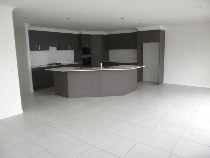 1/11 Church St, Chinchilla QLD 4413