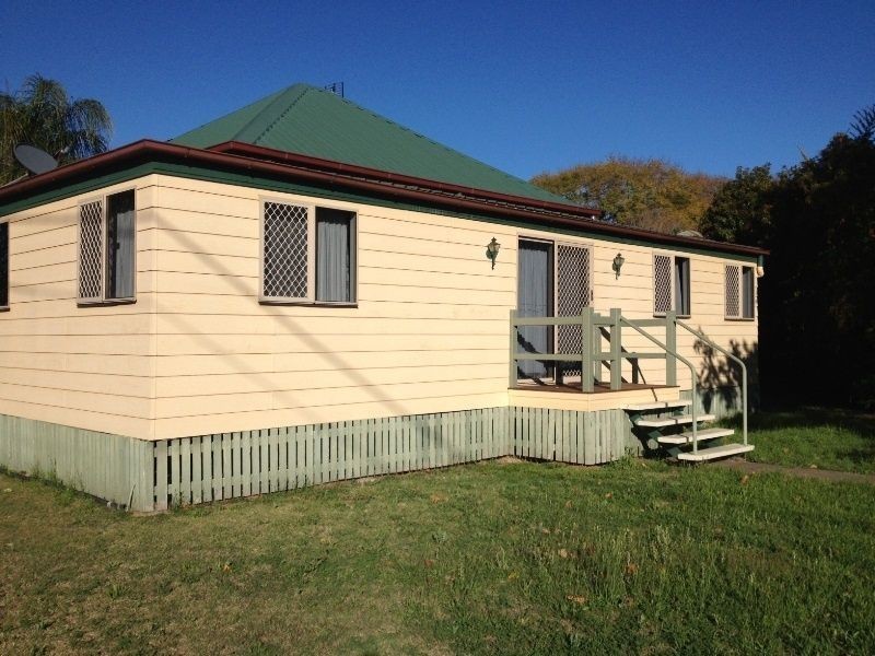 60 Bell Street, Chinchilla QLD 4413