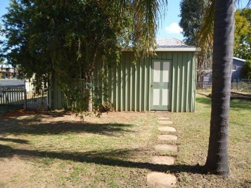 60 Bell Street, Chinchilla QLD 4413