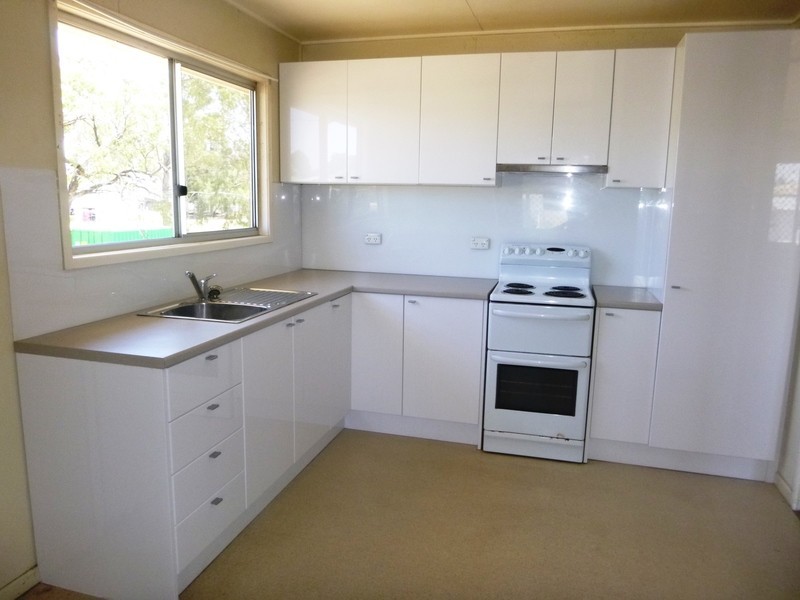 11 Wambo St, Chinchilla QLD 4413