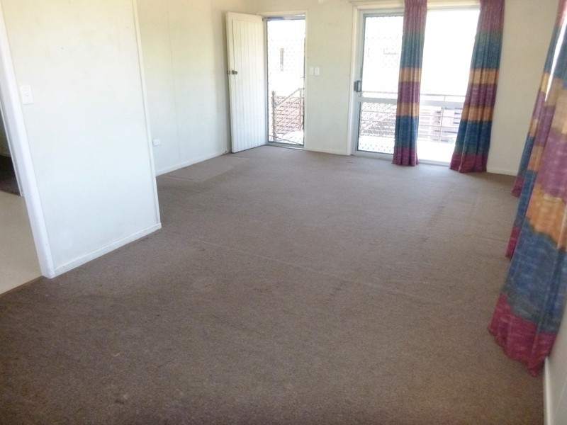 11 Wambo St, Chinchilla QLD 4413